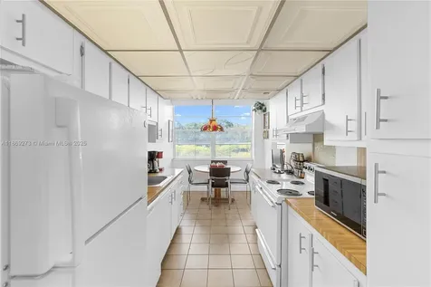 1000 Saint Charles Place Pembroke Pines FL 33026