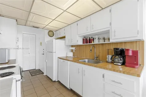 1000 Saint Charles Place Pembroke Pines FL 33026