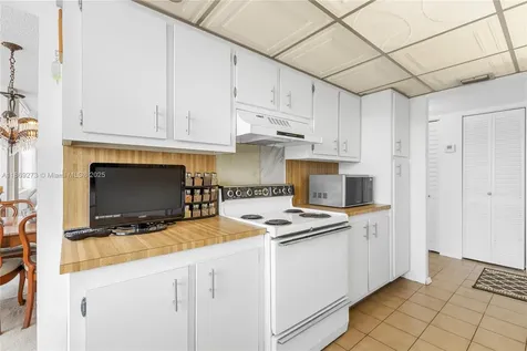 1000 Saint Charles Place Pembroke Pines FL 33026