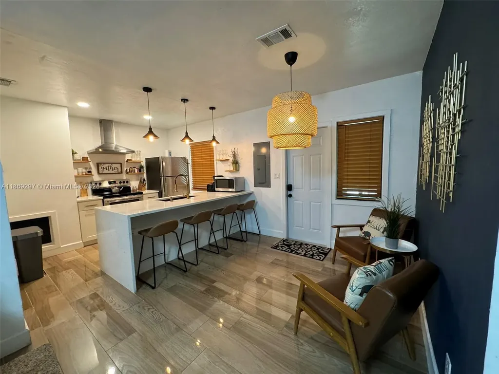 207 SW 11th Street Fort Lauderdale FL 33315