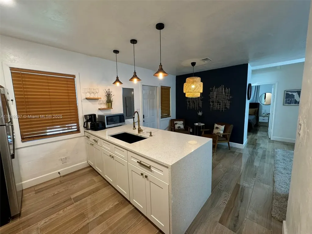 207 SW 11th Street Fort Lauderdale FL 33315