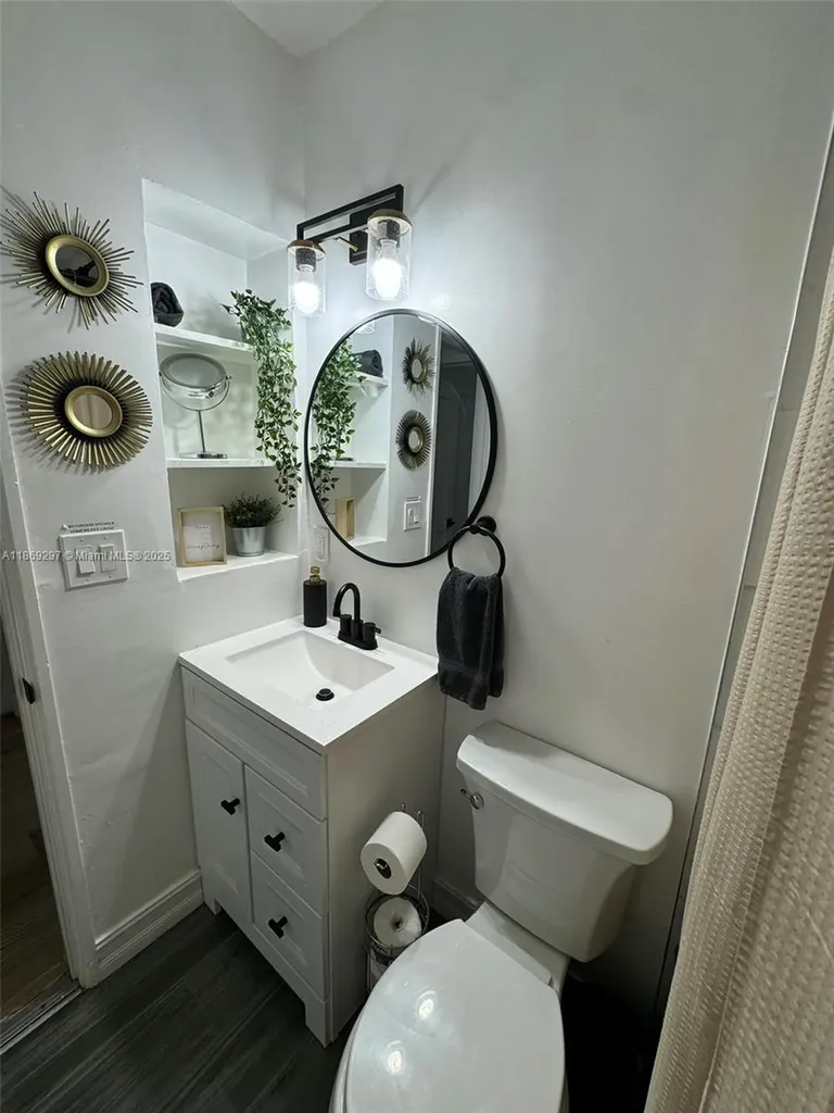 207 SW 11th Street Fort Lauderdale FL 33315