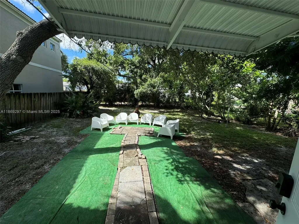 207 SW 11th Street Fort Lauderdale FL 33315