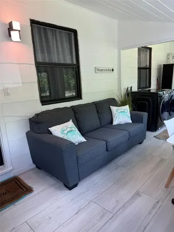 207 SW 11th Street Fort Lauderdale FL 33315