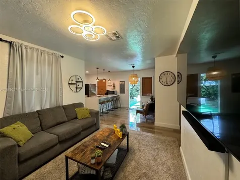 207 SW 11th Street Fort Lauderdale FL 33315