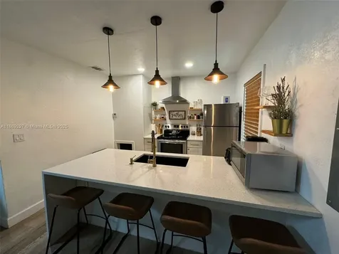 207 SW 11th Street Fort Lauderdale FL 33315