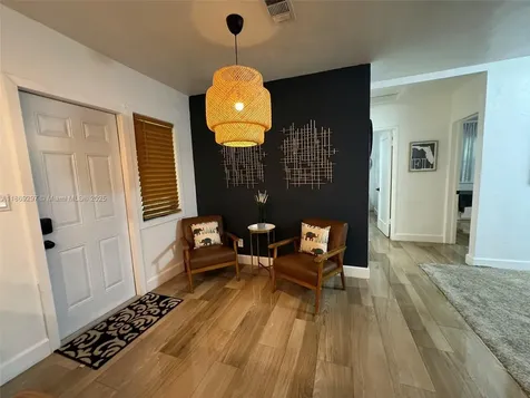 207 SW 11th Street Fort Lauderdale FL 33315