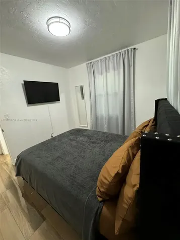 207 SW 11th Street Fort Lauderdale FL 33315