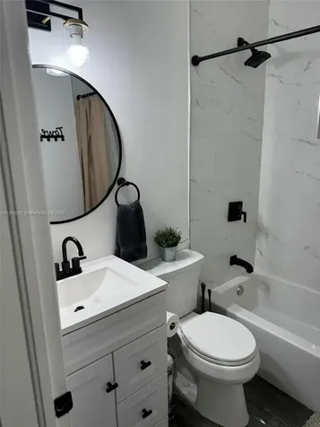 207 SW 11th Street Fort Lauderdale FL 33315