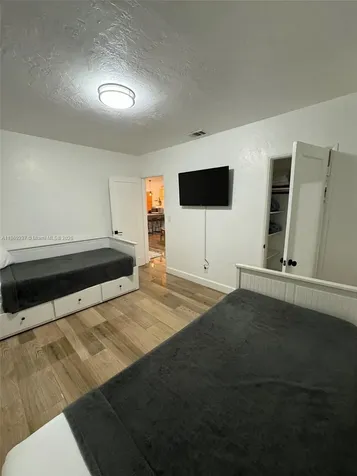 207 SW 11th Street Fort Lauderdale FL 33315