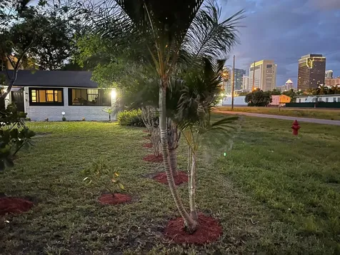 207 SW 11th Street Fort Lauderdale FL 33315