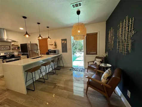 207 SW 11th Street Fort Lauderdale FL 33315