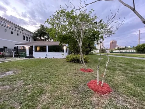 207 SW 11th Street Fort Lauderdale FL 33315