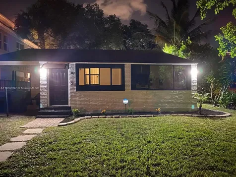 207 SW 11th Street Fort Lauderdale FL 33315