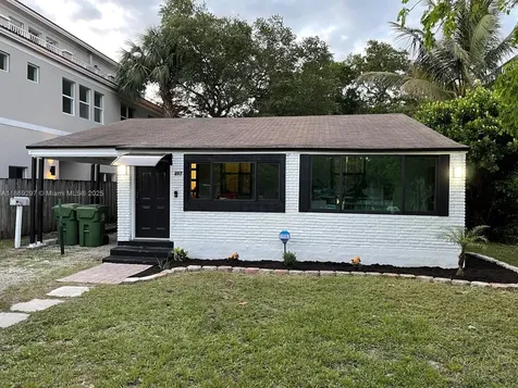 207 SW 11th Street Fort Lauderdale FL 33315