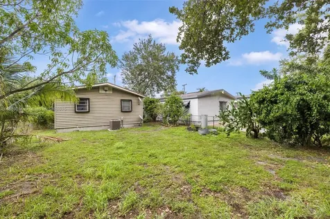 4510 NW 33rd Avenue Miami FL 33142