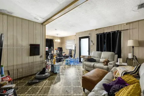 4510 NW 33rd Avenue Miami FL 33142