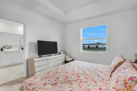 12774 NW 22nd Place Miami FL 33167