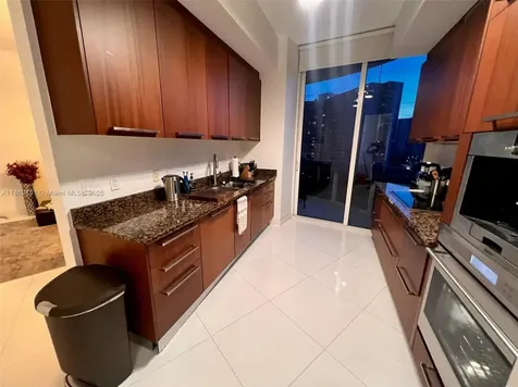 15811 Collins Avenue Sunny Isles Beach FL 33160