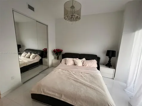 15811 Collins Avenue Sunny Isles Beach FL 33160