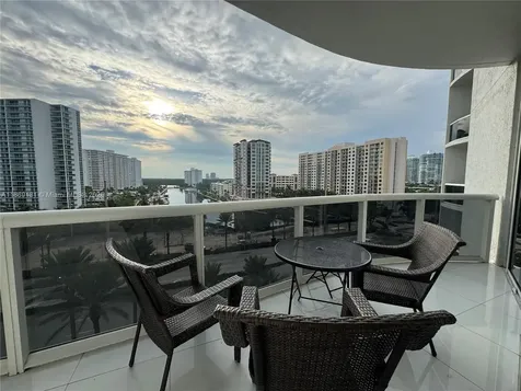 15811 Collins Avenue Sunny Isles Beach FL 33160