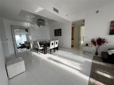 15811 Collins Avenue Sunny Isles Beach FL 33160