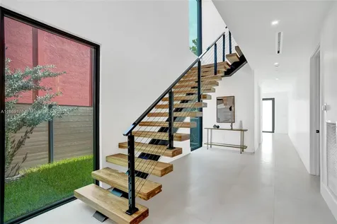 1825 NE 26th Avenue Fort Lauderdale FL 33305