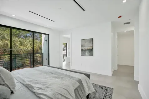 1825 NE 26th Avenue Fort Lauderdale FL 33305