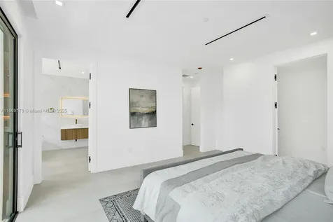 1825 NE 26th Avenue Fort Lauderdale FL 33305