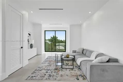 1825 NE 26th Avenue Fort Lauderdale FL 33305