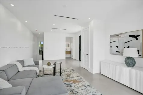 1825 NE 26th Avenue Fort Lauderdale FL 33305