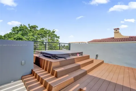 1825 NE 26th Avenue Fort Lauderdale FL 33305