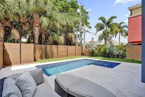 1825 NE 26th Avenue Fort Lauderdale FL 33305