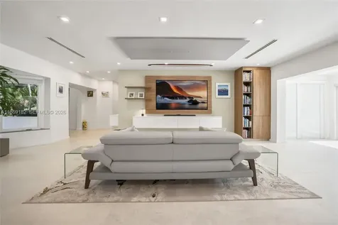 4144 Pinta Court Coral Gables FL 33146