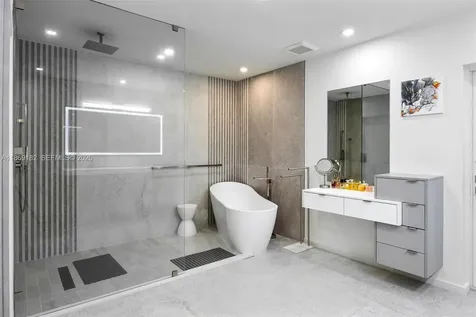 4144 Pinta Court Coral Gables FL 33146
