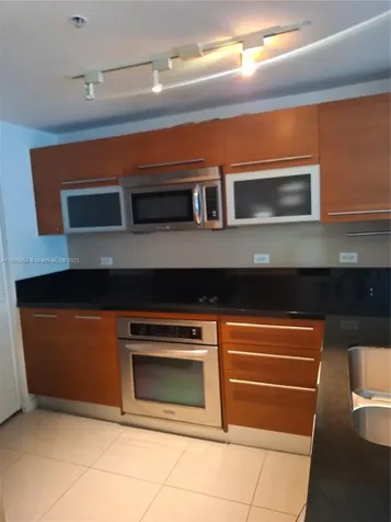 253 NE 2nd Street Miami FL 33132