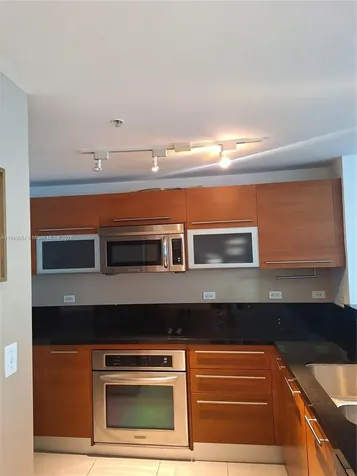 253 NE 2nd Street Miami FL 33132