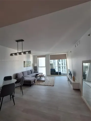 253 NE 2nd Street Miami FL 33132