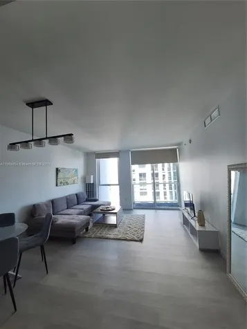 253 NE 2nd Street Miami FL 33132