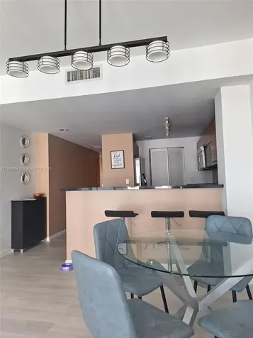253 NE 2nd Street Miami FL 33132