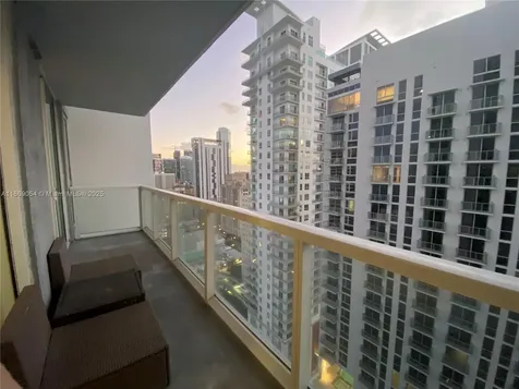 253 NE 2nd Street Miami FL 33132