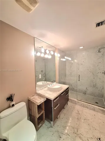 253 NE 2nd Street Miami FL 33132
