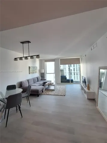 253 NE 2nd Street Miami FL 33132