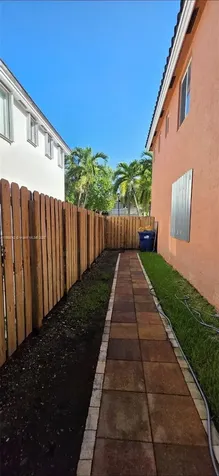 16448 SW 67th Terrace Miami FL 33193