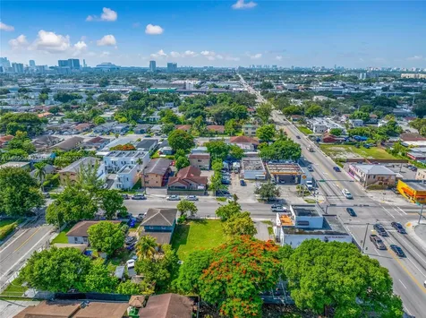 2177 NW 28th Street Miami FL 33142