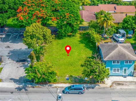 2177 NW 28th Street Miami FL 33142