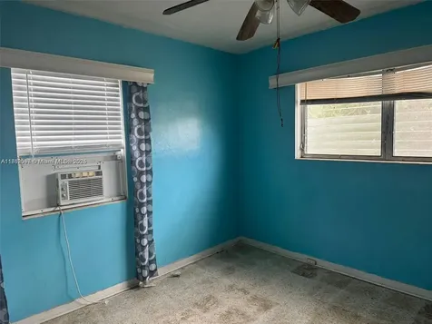 1450 NE 118th Street Miami FL 33161