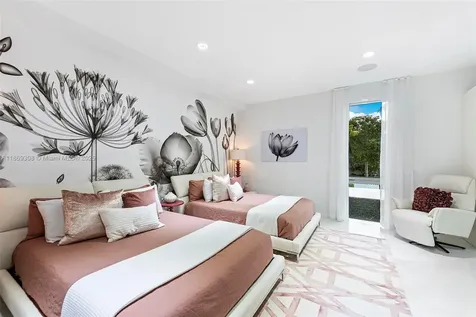 7450 SW 102nd Street Pinecrest FL 33156