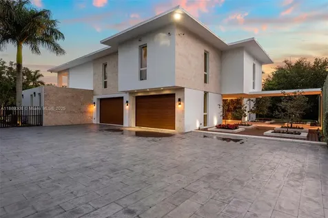 7450 SW 102nd Street Pinecrest FL 33156
