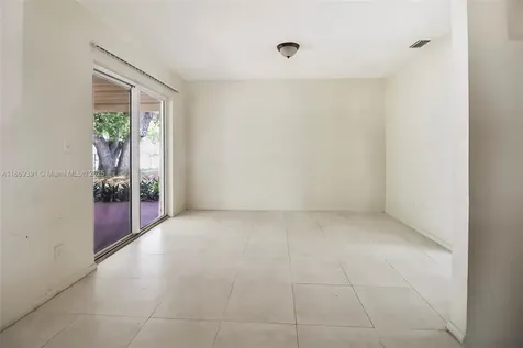846 NW 10th Avenue Dania Beach FL 33004